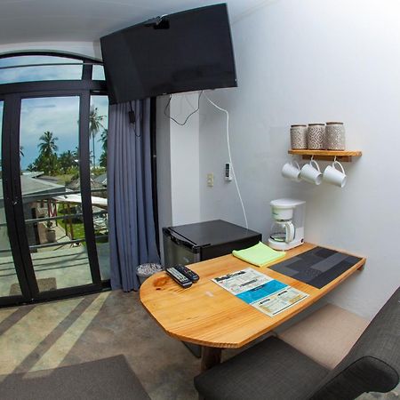 Show Pony Beach Resort And Suites Las Lajas  Bagian luar foto