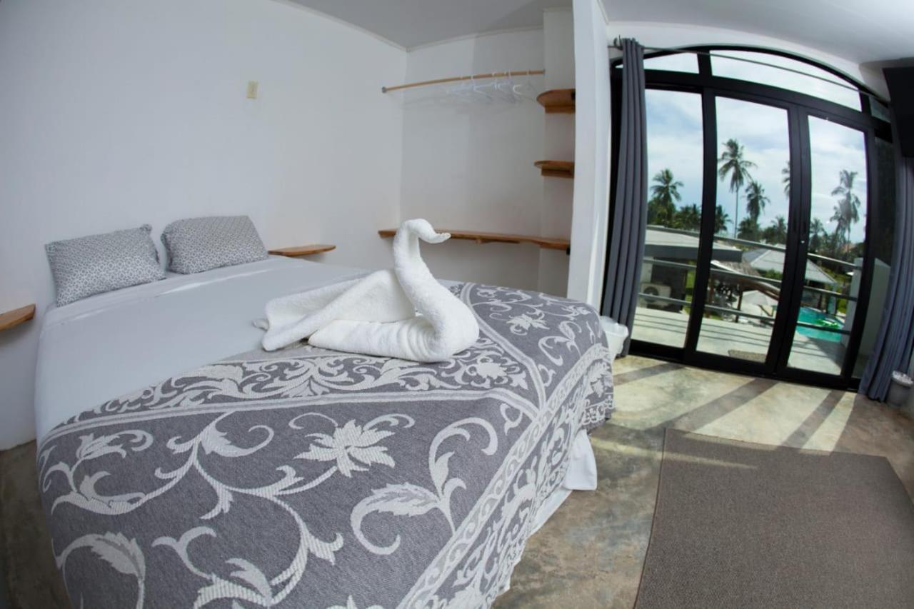 Show Pony Beach Resort And Suites Las Lajas  Bagian luar foto