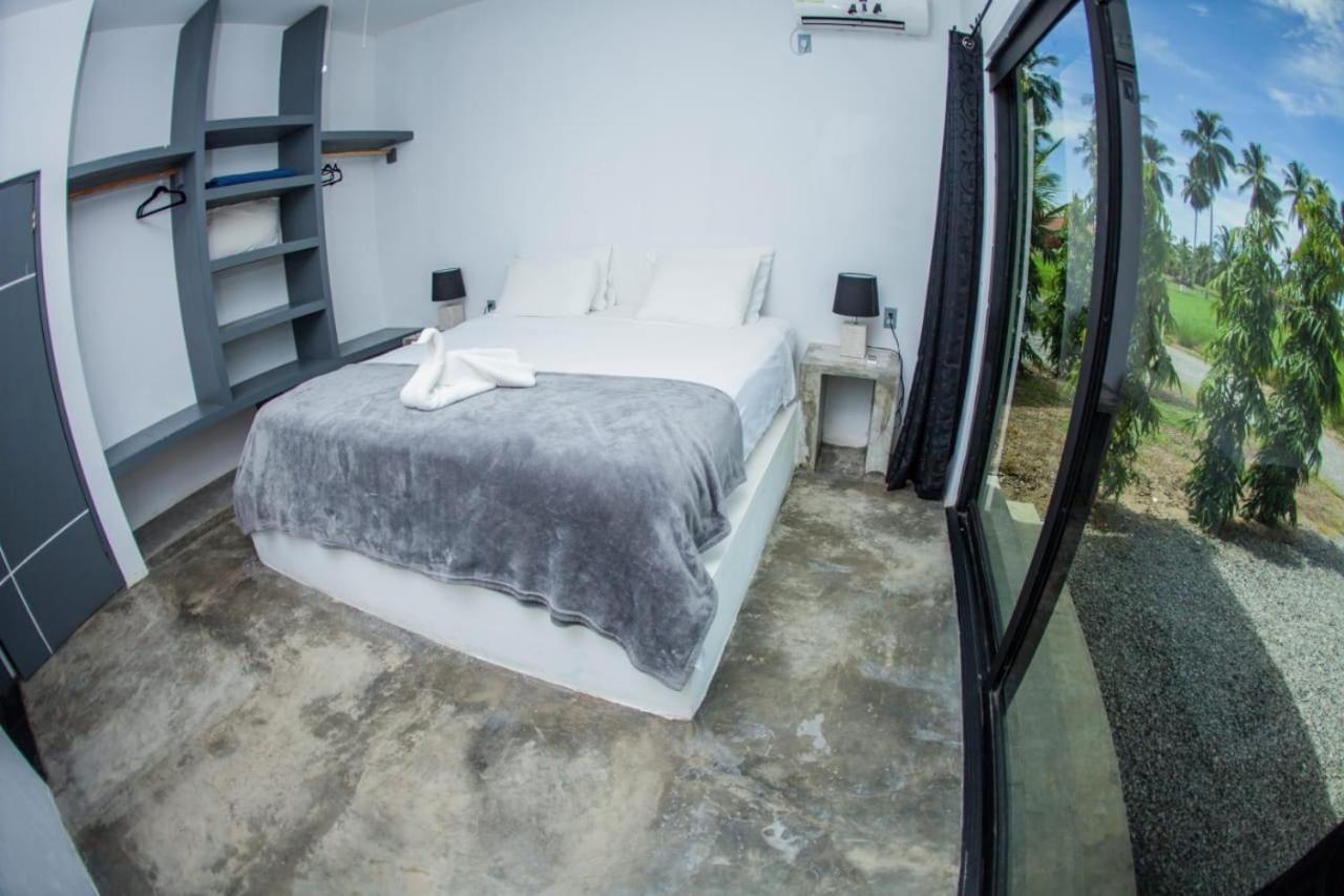 Show Pony Beach Resort And Suites Las Lajas  Bagian luar foto