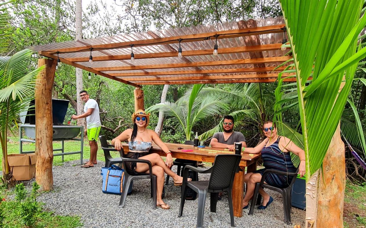Show Pony Beach Resort And Suites Las Lajas  Bagian luar foto