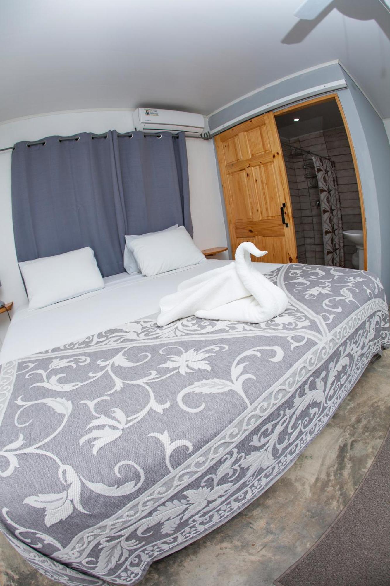 Show Pony Beach Resort And Suites Las Lajas  Bagian luar foto