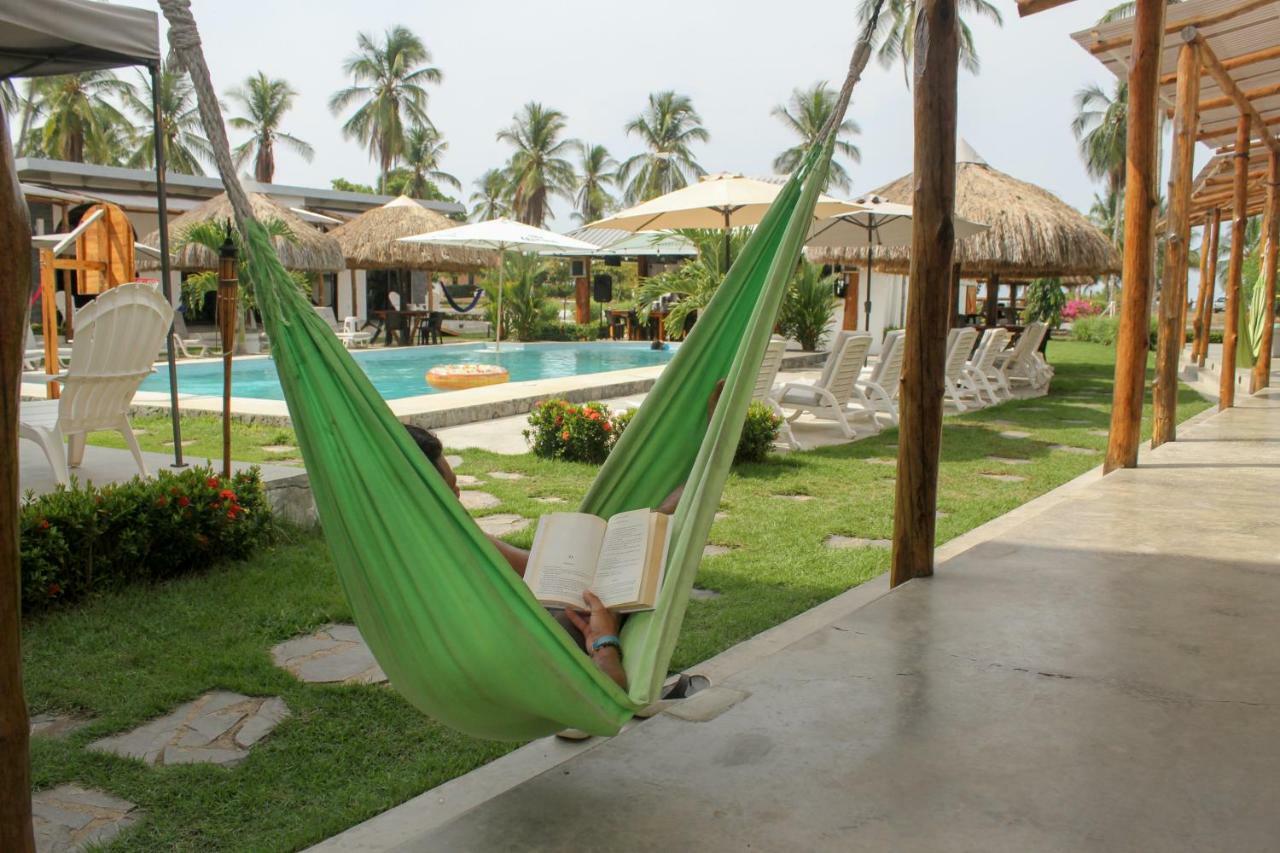 Show Pony Beach Resort And Suites Las Lajas  Bagian luar foto